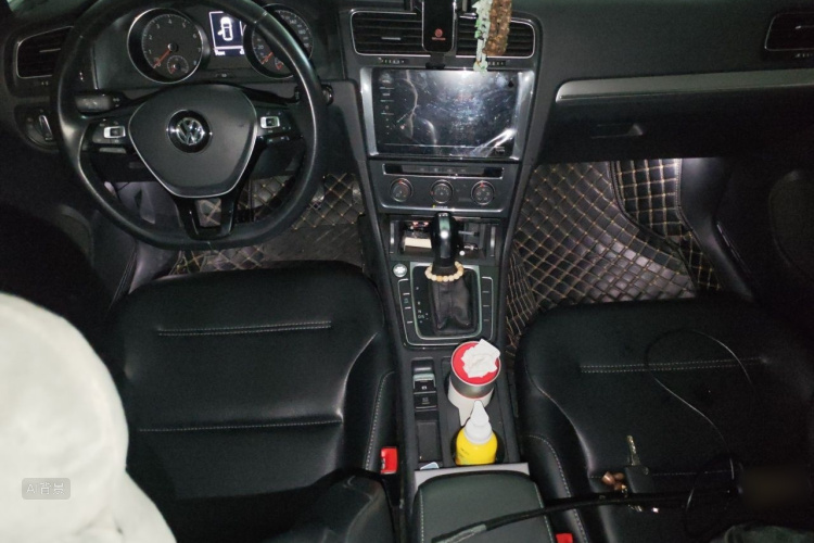 Volkswagen Golf 2020 immagine di auto #11