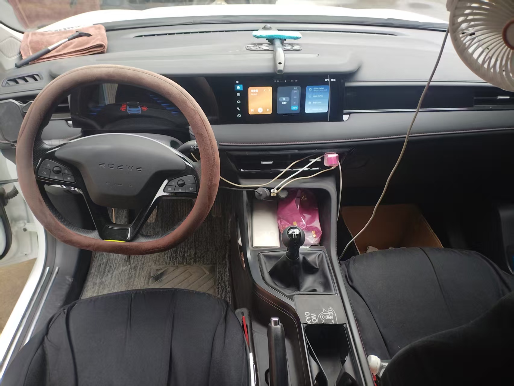 Roewe i5 2024 #3 Roewe i5 2024 car image #3