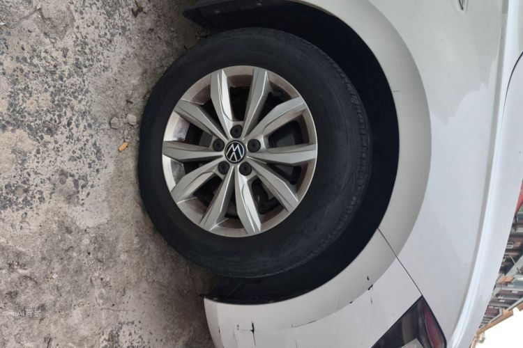 Volkswagen Polo 2021 car image #9