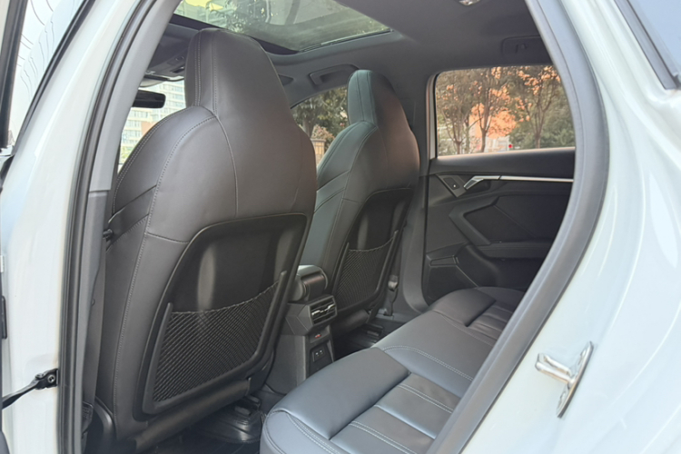 Audi A3 2024 صورة سيارة #10