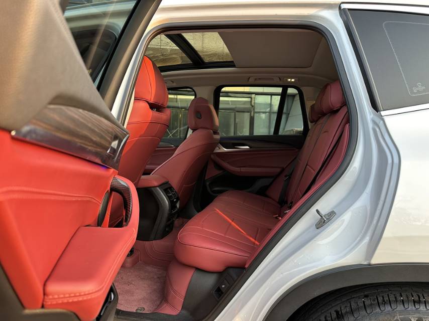 BMW X3 2019 car image #6
