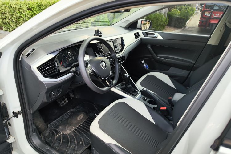 Volkswagen Polo 2019 #12 Volkswagen Polo 2019 car image #12