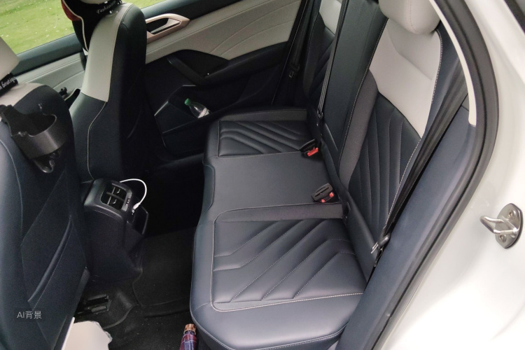 Volkswagen Tharu 2024 immagine di auto #19