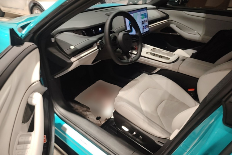MI SU7 2024 car image #16