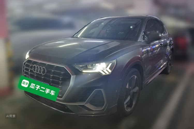 Audi Q3 2022 car image #2