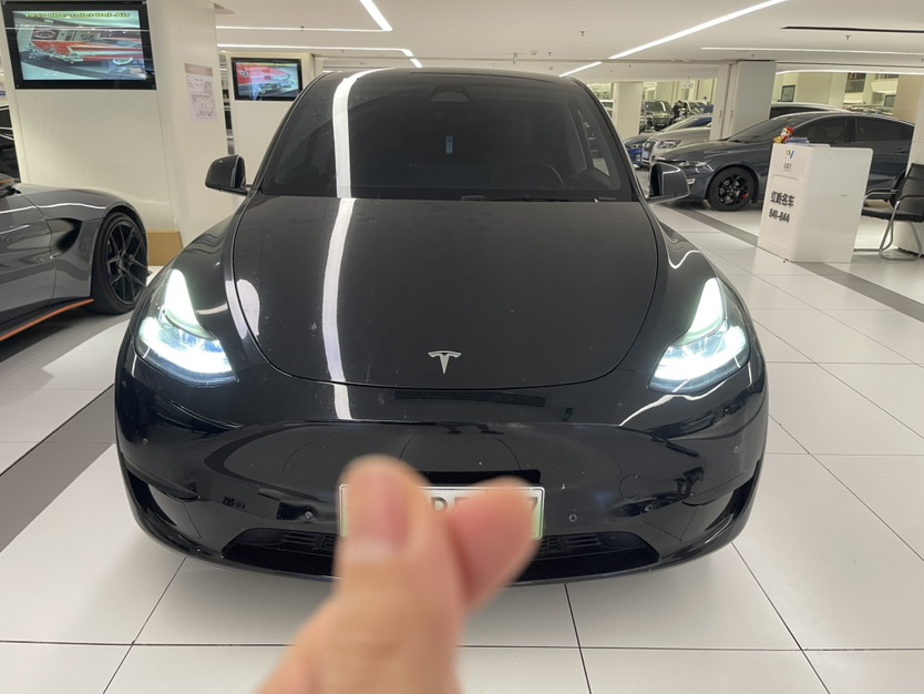 Tesla Model Y 2023 #2 Tesla Model Y 2023 car image #2