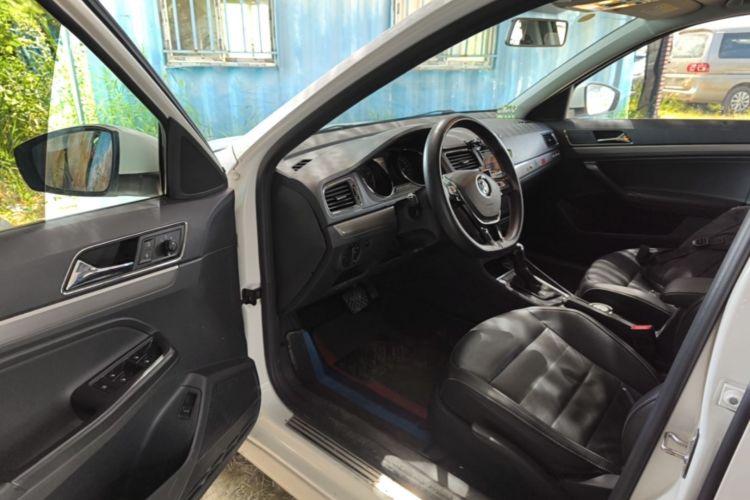 Volkswagen Lavida 2019 car image #18