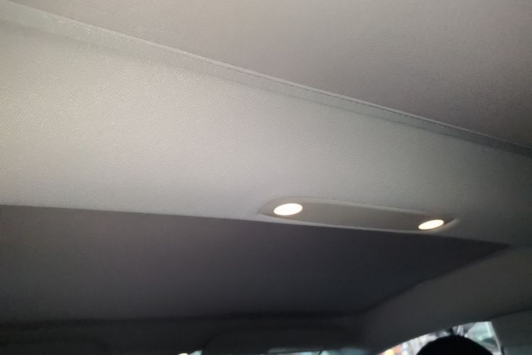 Tesla Model 3 2021 car image #18