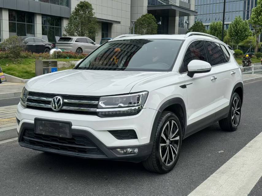 2020 2020 car image