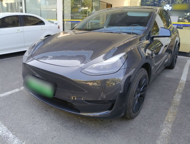 Tesla Model Y 2024 car image 