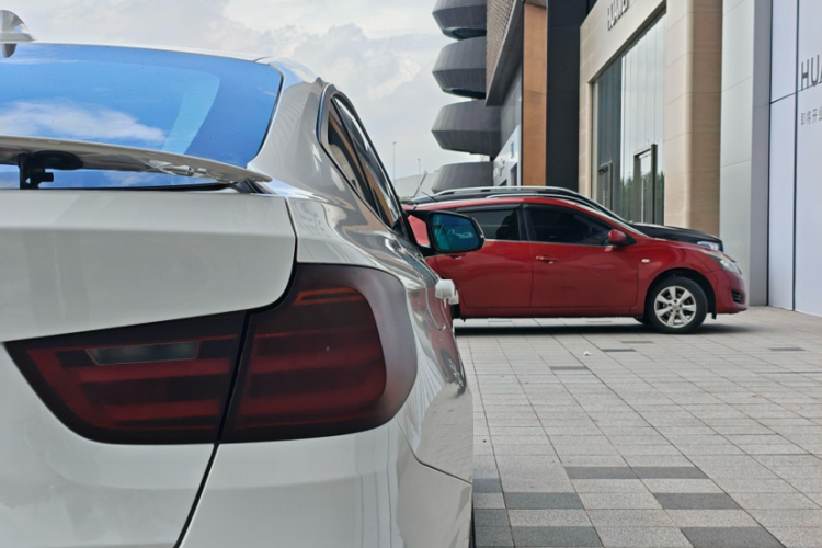 BMW 3 Series GT 2016 car image #12
