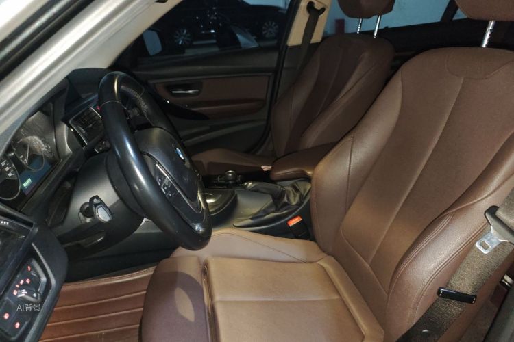 BMW 3 Series 2018 immagine di auto #17