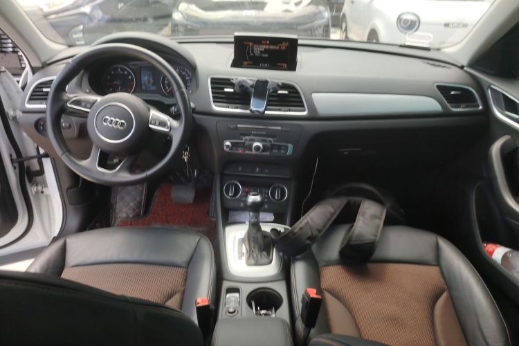Audi Q3 2018 #12 Audi Q3 2018 car image #12