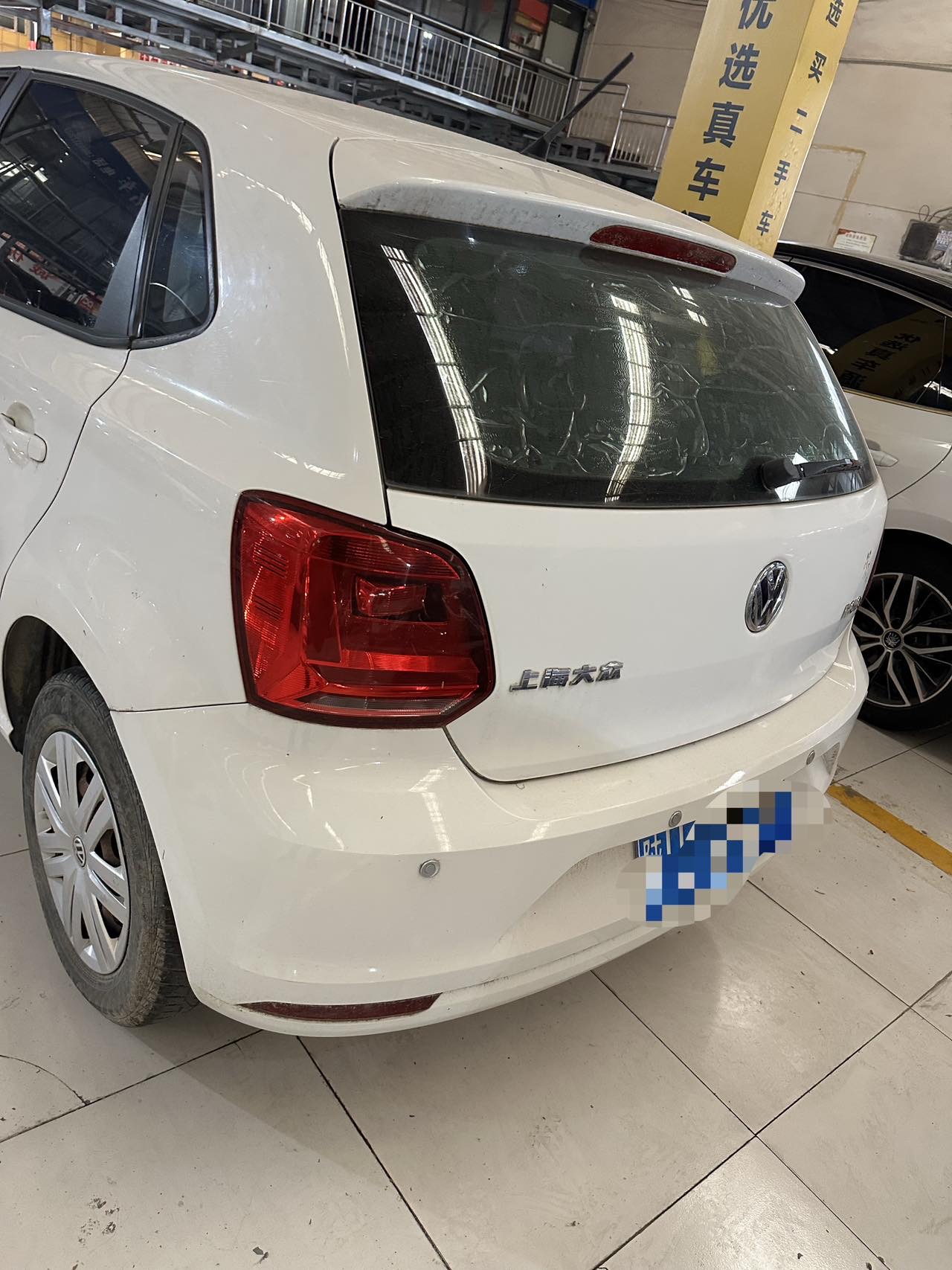 Volkswagen Polo 2015 car image #7
