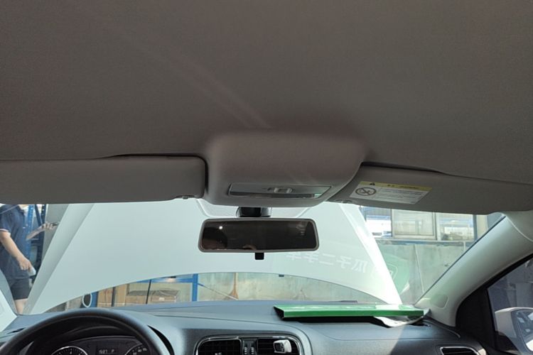 Volkswagen Polo 2016 car image #18