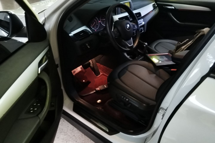 BMW X1 2017 #13 BMW X1 2017 car image #13