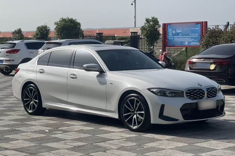 BMW 3 Series 2023 car image #3