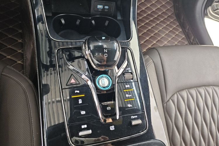 BYD Han 2023 car image #14