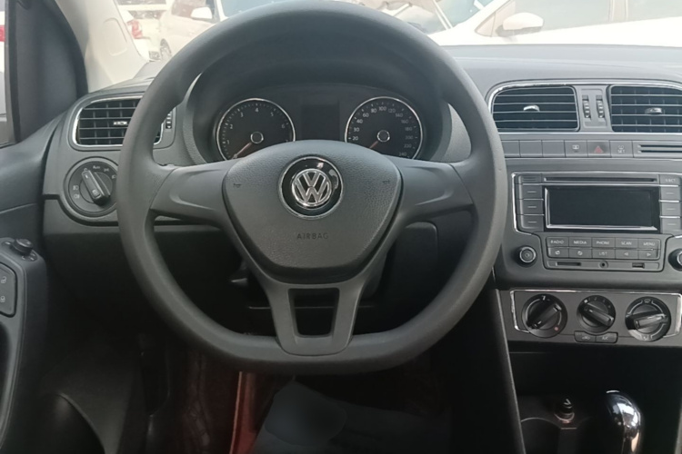 Volkswagen Polo 2015 image de voiture #11