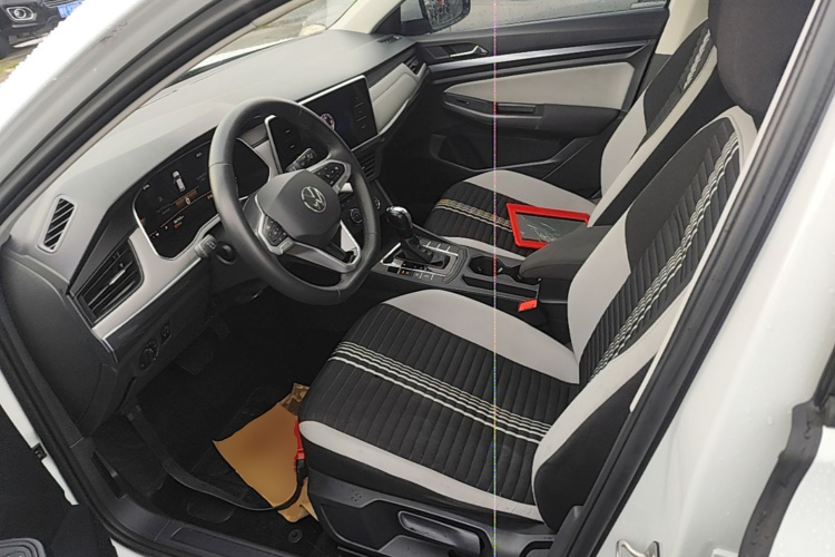 Volkswagen Bora 2023 car image #19