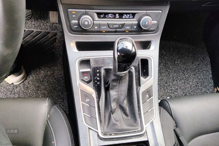 GEELY Emgrand 2020 car image #16