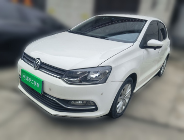 Volkswagen Polo 2015 car image 