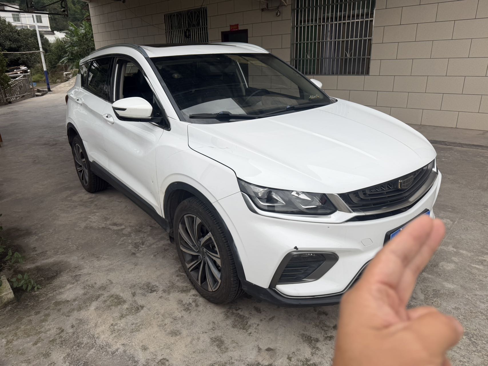 GEELY Coolray 2019 immagine di auto #2