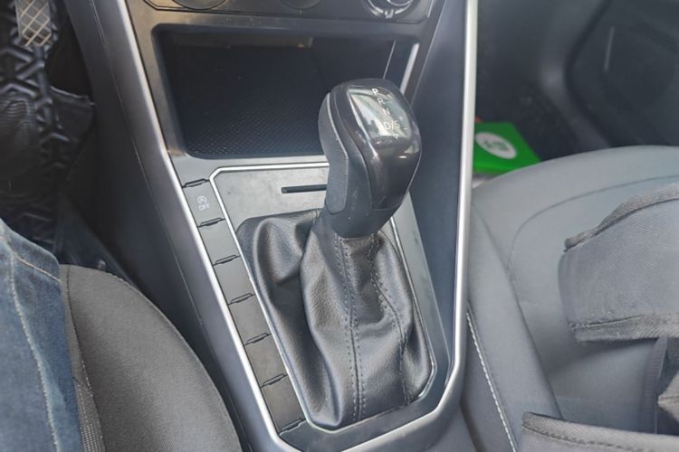 Volkswagen Polo 2021 car image #14