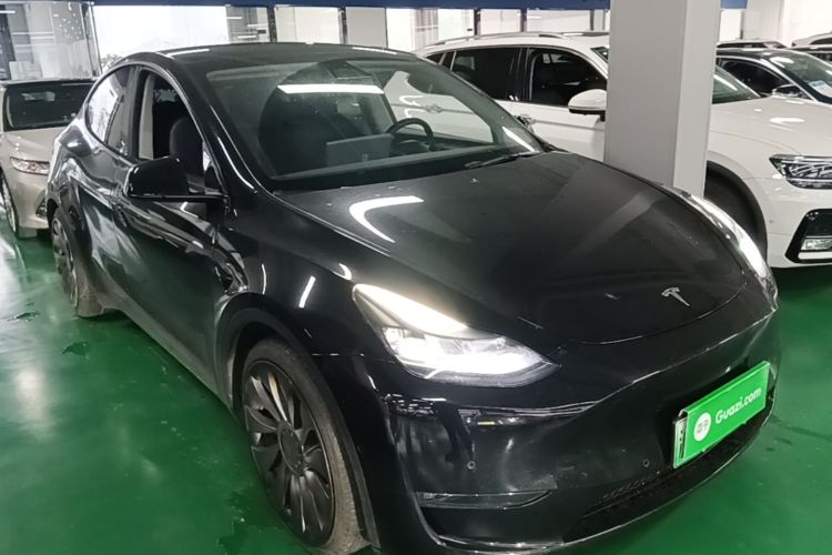Tesla Model Y 2023 car image #4