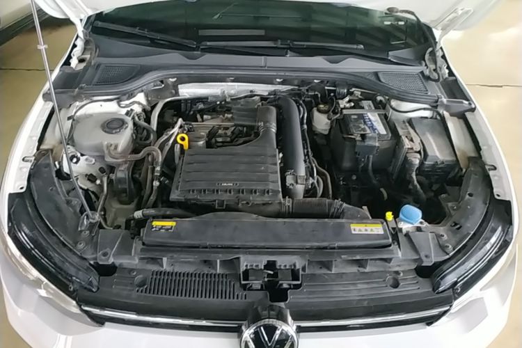 Volkswagen Golf 2022 car image #20