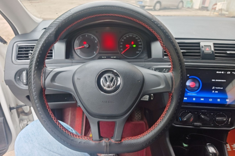 Volkswagen Santana 2022 car image #11