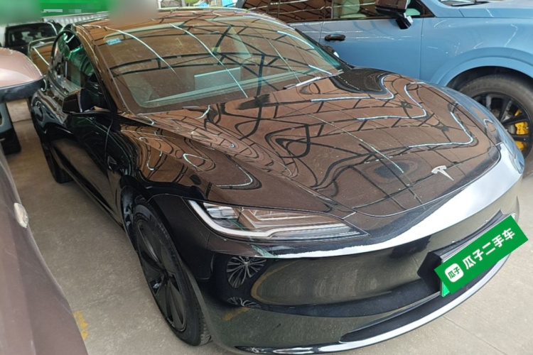 Tesla Model 3 2024 car image #4