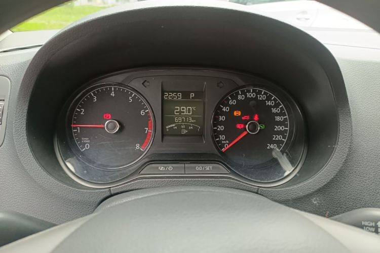 Volkswagen Polo 2017 #15 Volkswagen Polo 2017 car image #15