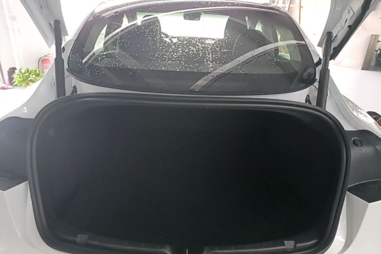 Tesla Model 3 2026 car image #19