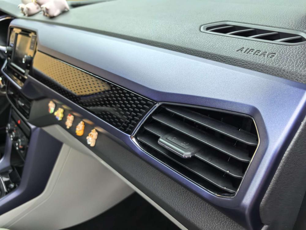 Volkswagen T-Cross 2019 immagine di auto #11