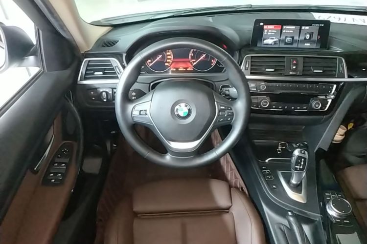 BMW 3 Series 2019 #15 BMW 3 Series 2019 car image #15