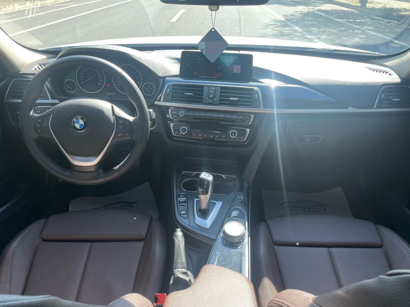BMW 3 Series 2019 #6 BMW 3 Series 2019 صورة سيارة #6