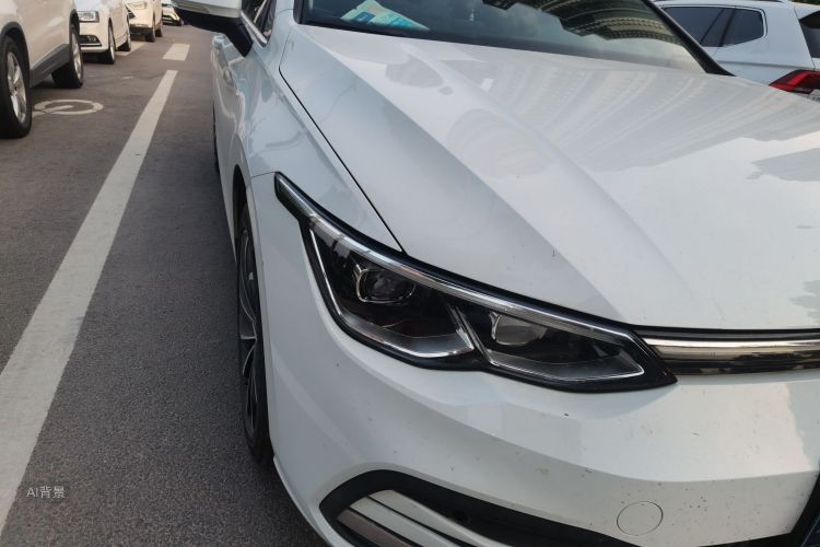 Volkswagen Golf 2022 car image #8