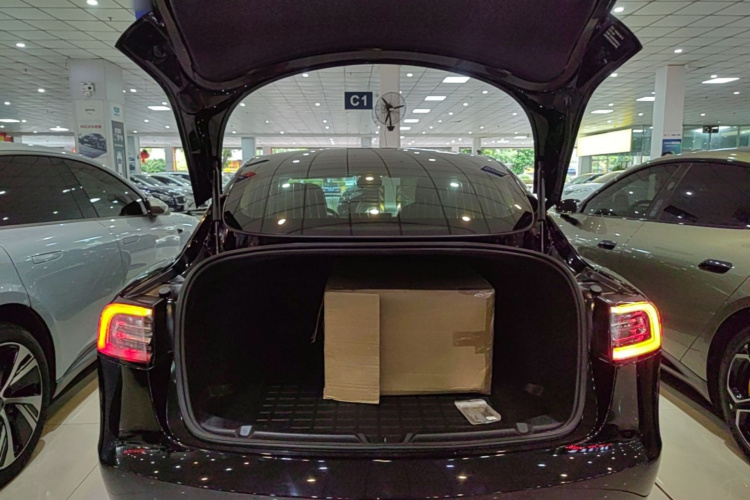Tesla Model 3 2020 #19 Tesla Model 3 2020 car image #19
