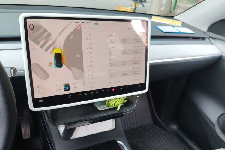 Tesla Model Y 2024 #13 Tesla Model Y 2024 car image #13