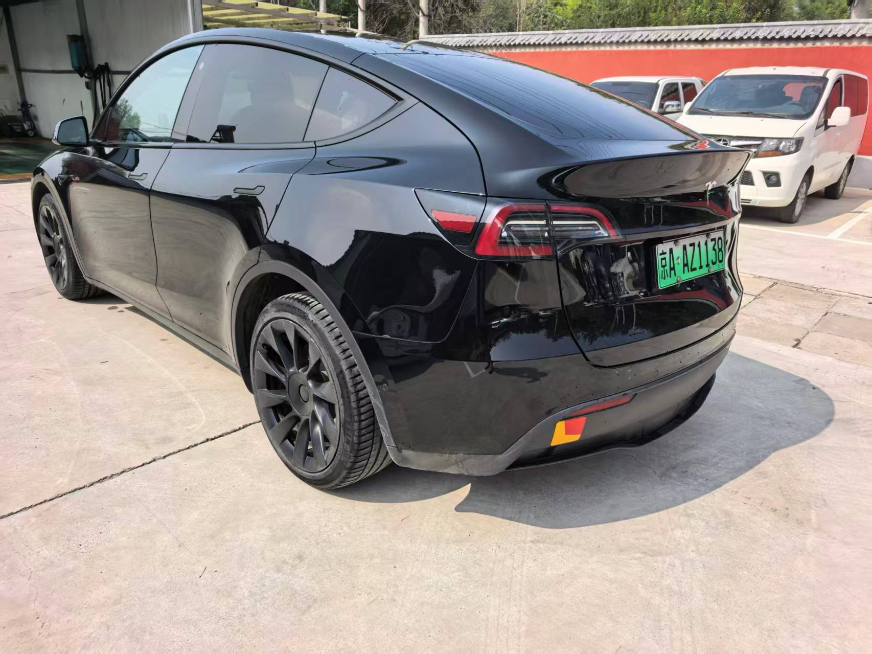 Tesla Model Y 2021 صورة سيارة #3