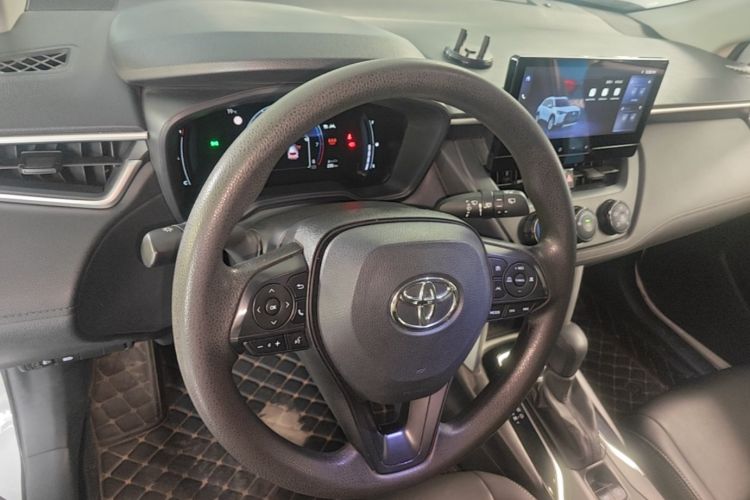 Toyota Corolla Cross 2023 immagine di auto #10