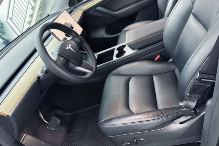 Tesla Model Y 2022 #12 Tesla Model Y 2022 car image #12