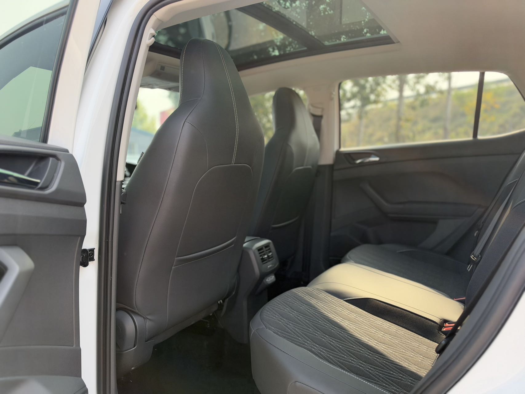 Volkswagen T-Cross 2020 #6 Volkswagen T-Cross 2020 car image #6