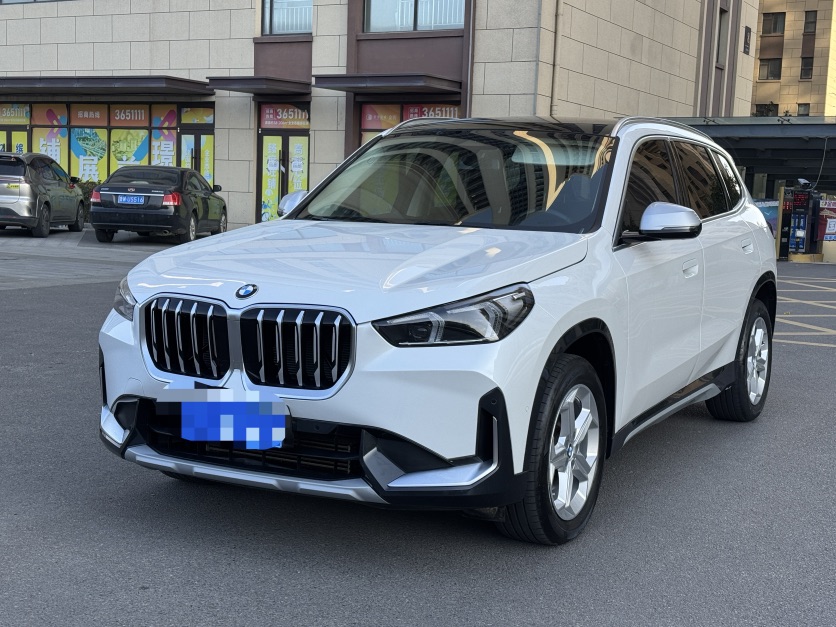 BMW X1 2023 BMW X1 2023 car image