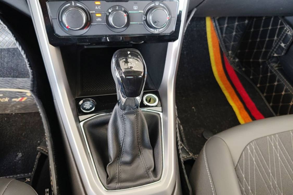 Volkswagen T-Cross 2020 #27 Volkswagen T-Cross 2020 imagen de coche #27