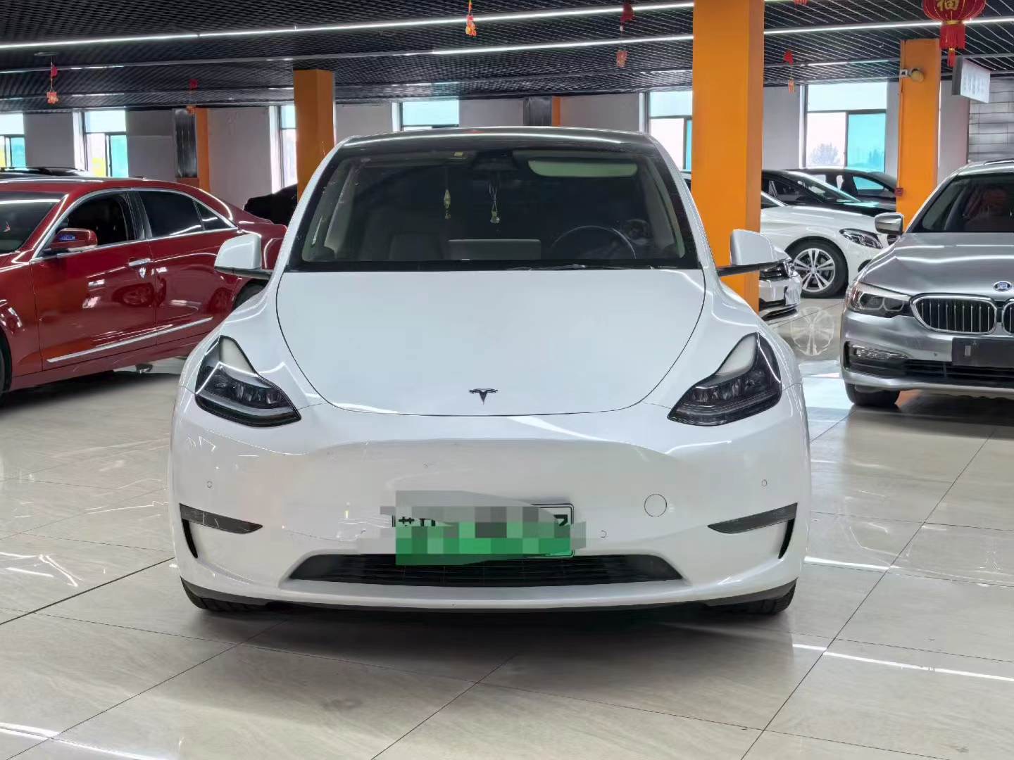 Tesla Model Y 2021 car image #2