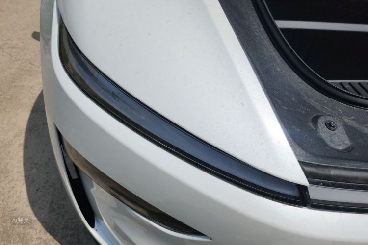 Tesla Model Y 2025 #8 Tesla Model Y 2025 car image #8