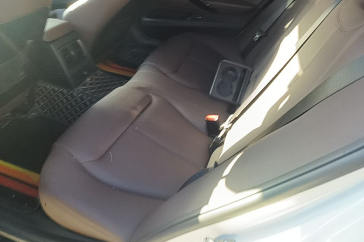 BMW 3 Series 2019 #13 BMW 3 Series 2019 car image #13