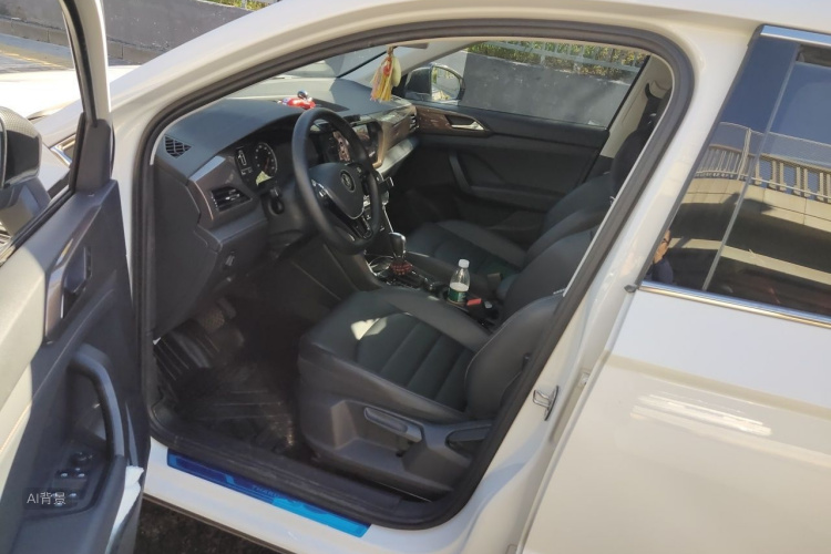Volkswagen Tharu 2022 imagen de coche #18